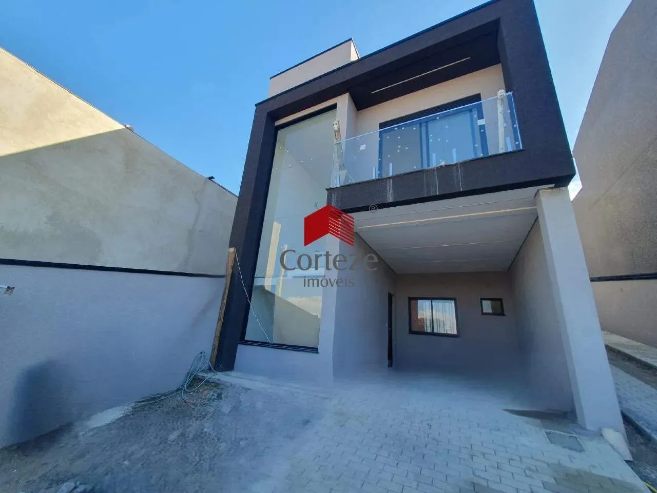 Sobrado com 122m² 3 quartos, à venda, no bairro Xaxim em Curitiba
