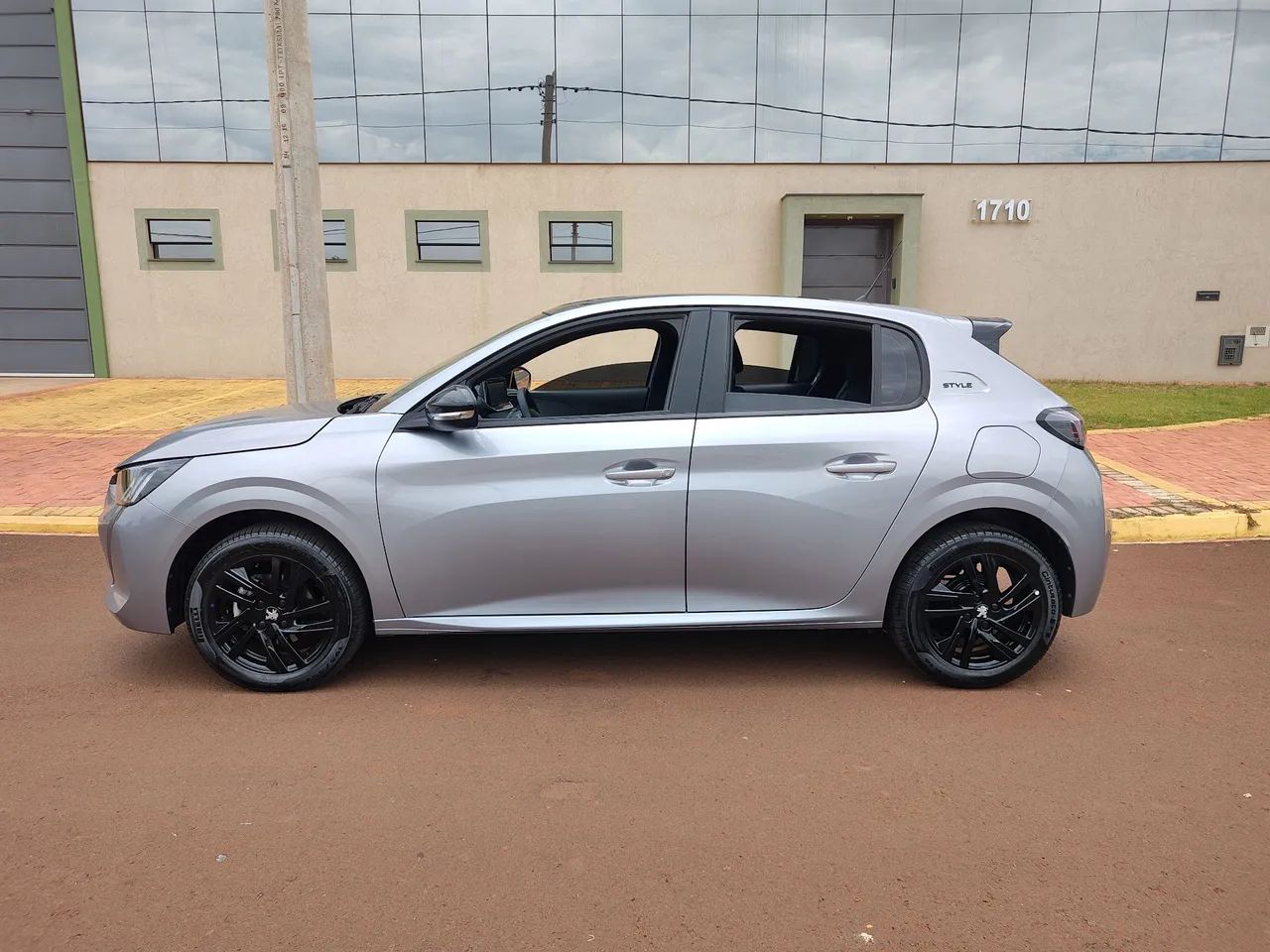Peugeot 208 Style 2024 - Foto 2