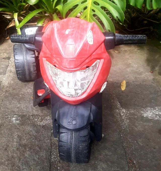 Moto elétrica infantil 6v Bandeirante - Foto 5