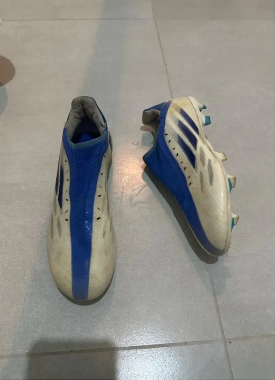 Chuteira Adidas X