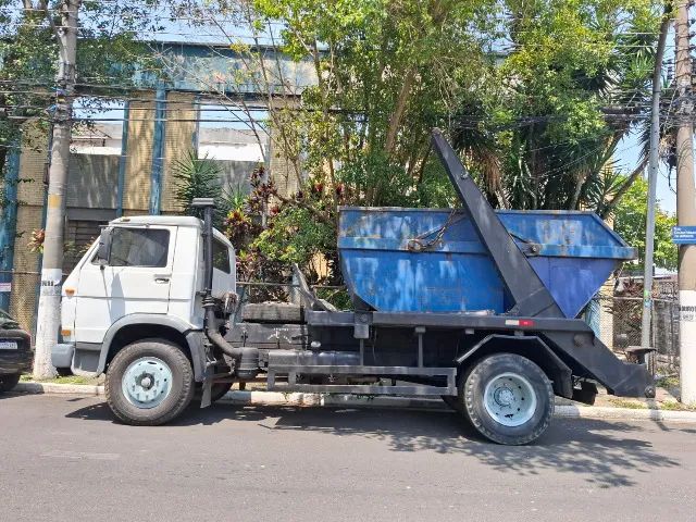 Caminhão Volkswagen  com Poliguindaste Kibrás - Foto 2