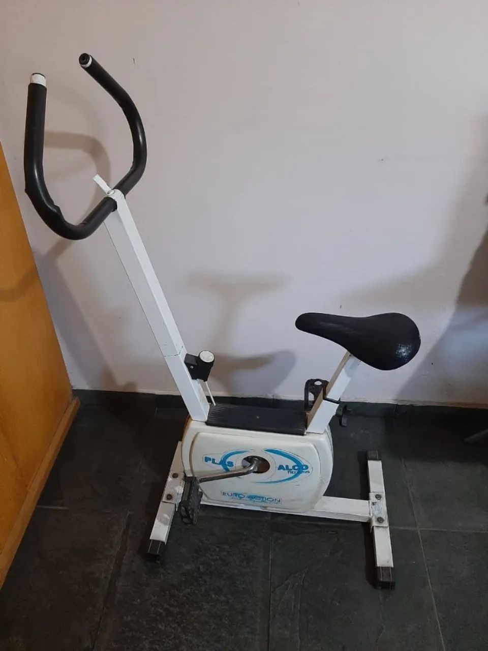 Bicicleta Ergométrica Plas Alcor - Foto 2