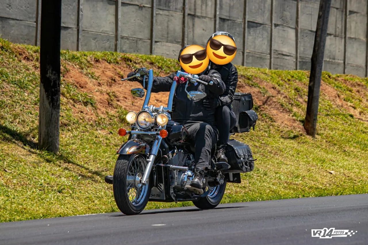 Shadow 750 