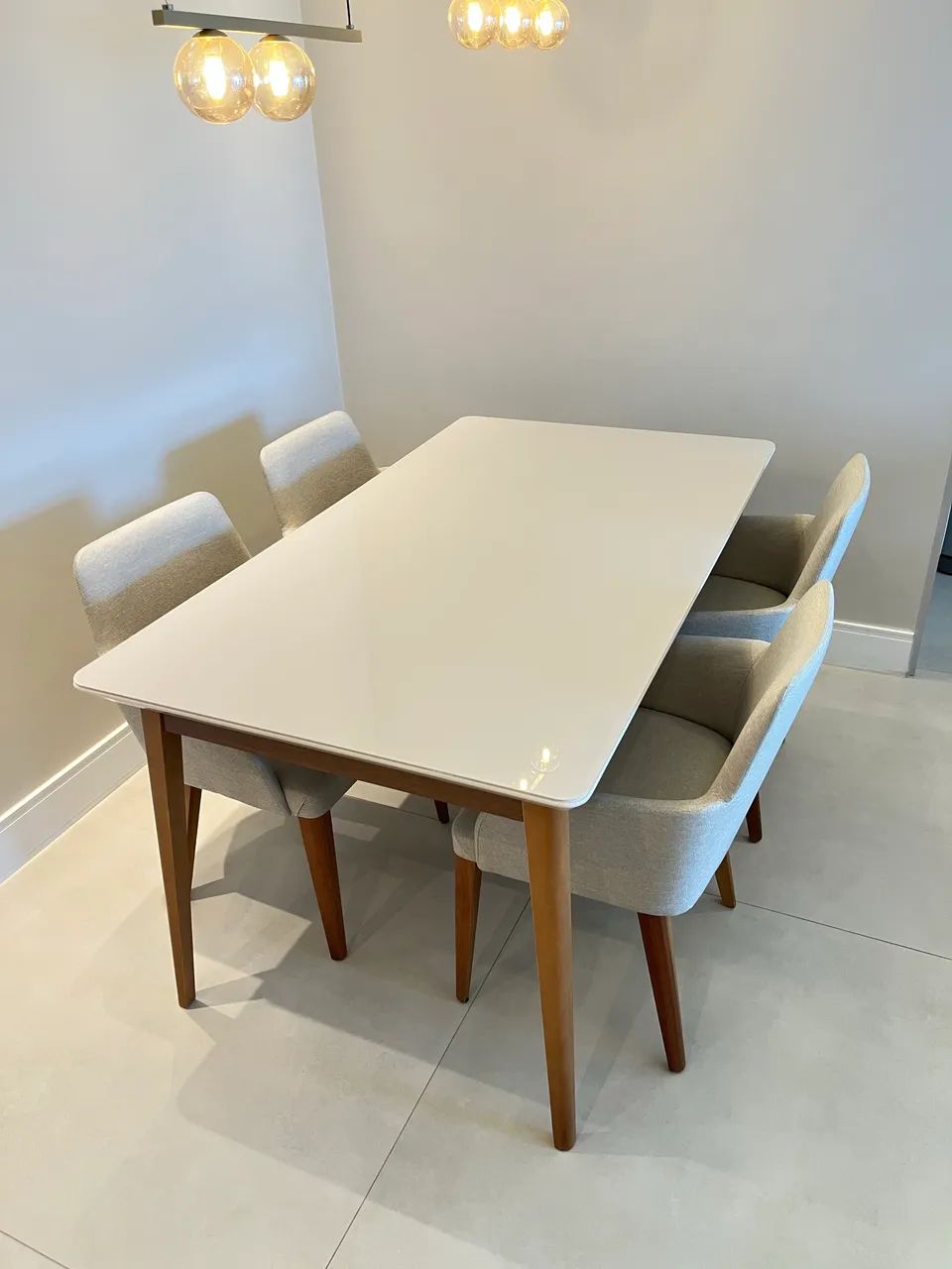 Mesa de jantar - Tampo em laca + vidro 64573909004803120