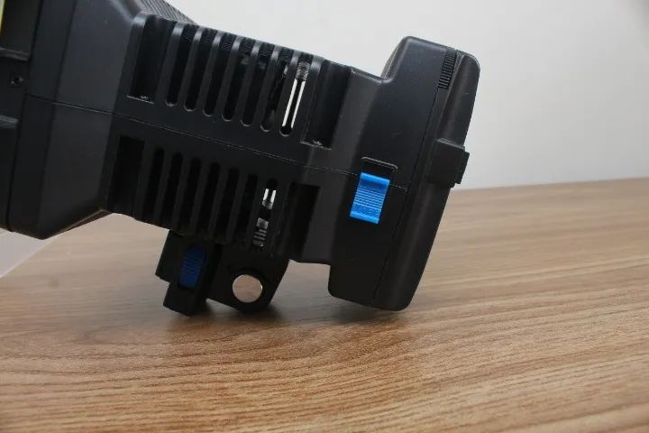 Led 1040A - Profissional (Controle Remoto) - Foto 2