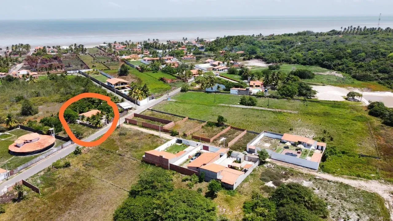 PRAIA DE PANAQUATIRA: Casa a venda a 400m da beira da praia - São Luís-MA