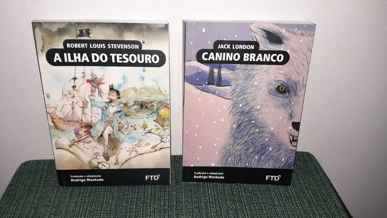Livros Clássicos: A Ilha do Tesouro e Canino Branco
