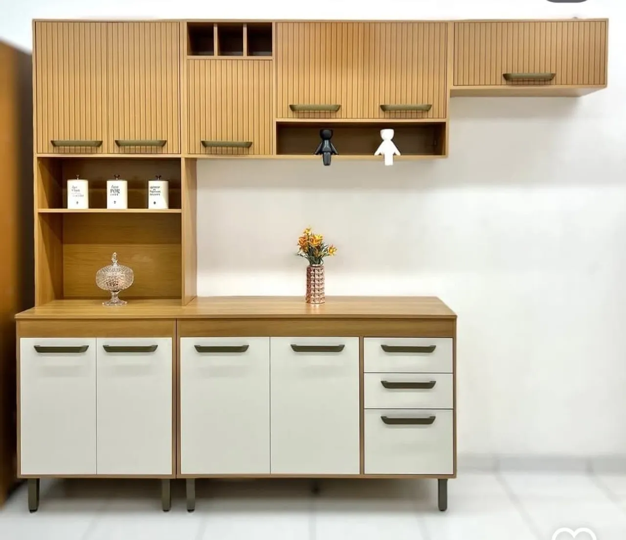 ARMÁRIO DE COZINHA COMPLETO