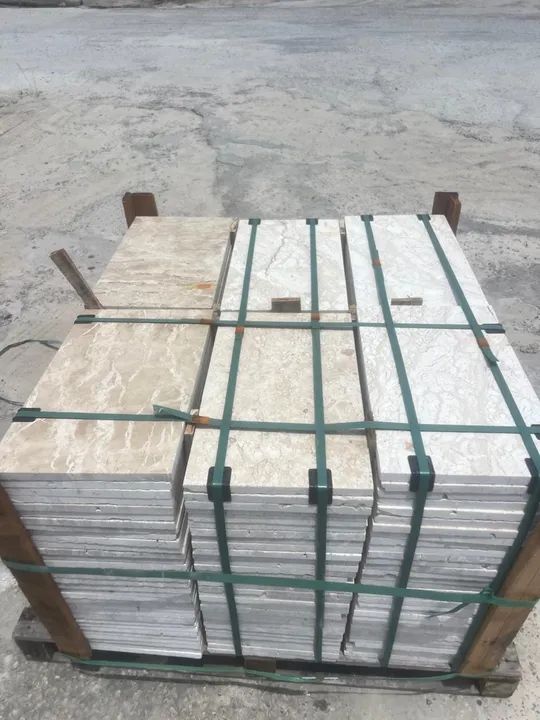 PISO DE BEGE BAHIA 30x50  27 mts