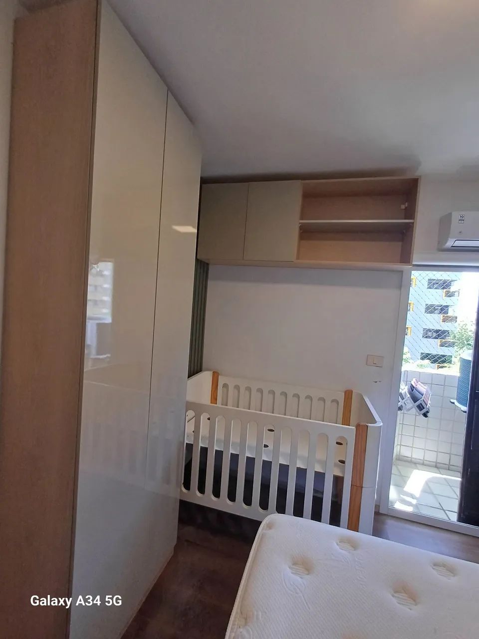 Marcenaria, móveis e serviços.