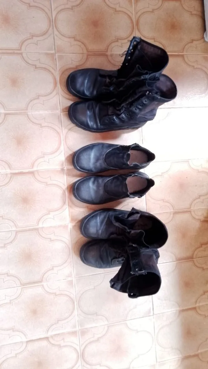 Vendo Bota e coturnos