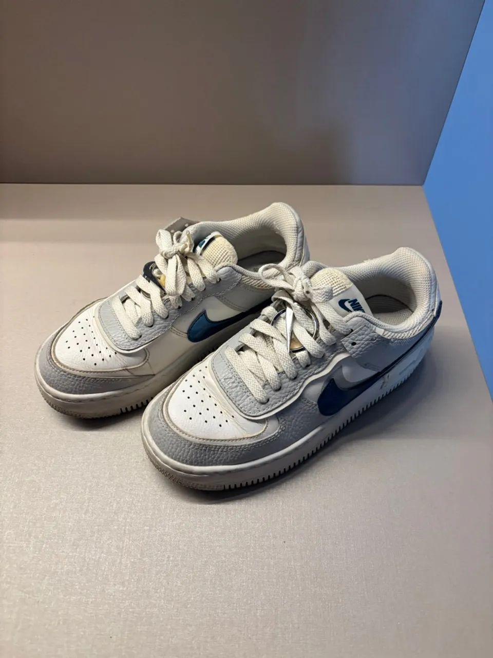 Nike Air Force 1 Shadow - Branco e Azul - Foto 3