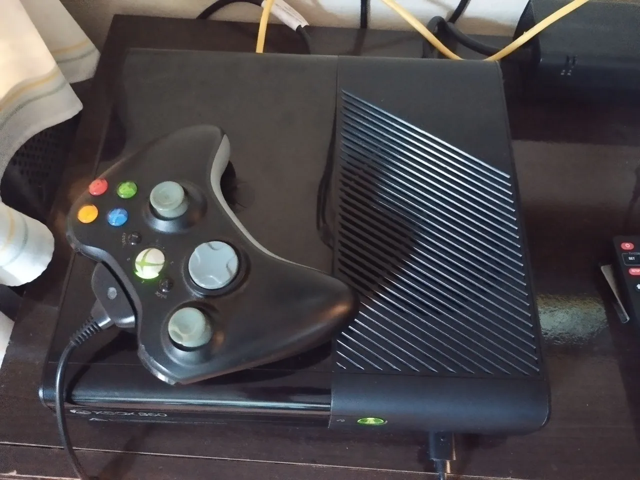 Xbox 360 super slim.
