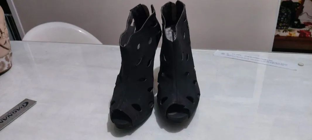 sapatos de festa e bota - Foto 3