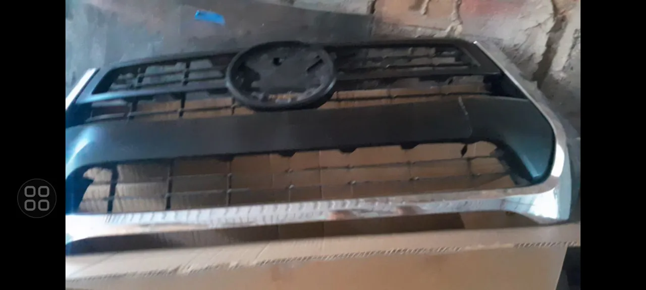 Grade Dianteira Cromada da hilux Nova