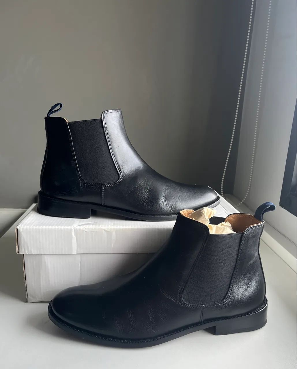 Bota Chelsea solado em couro - Foto 5