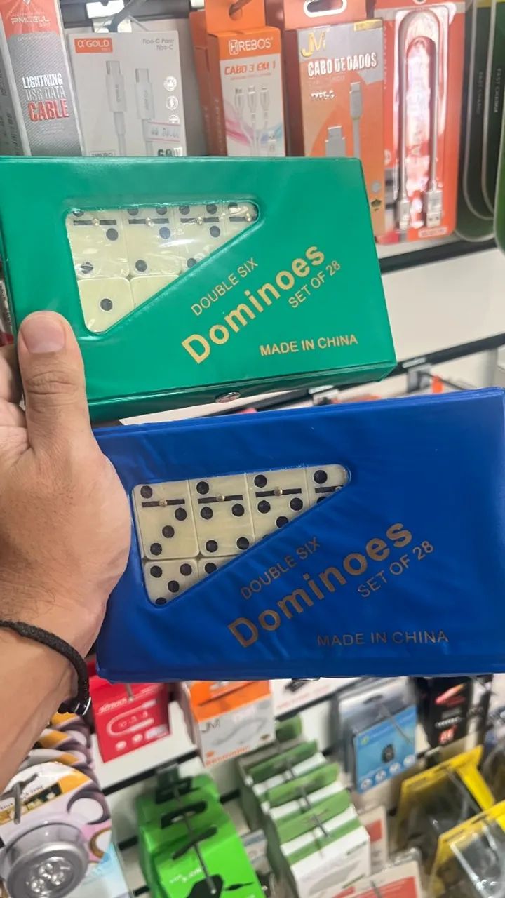 Jogo Dominó com 28 Peças e Estojo