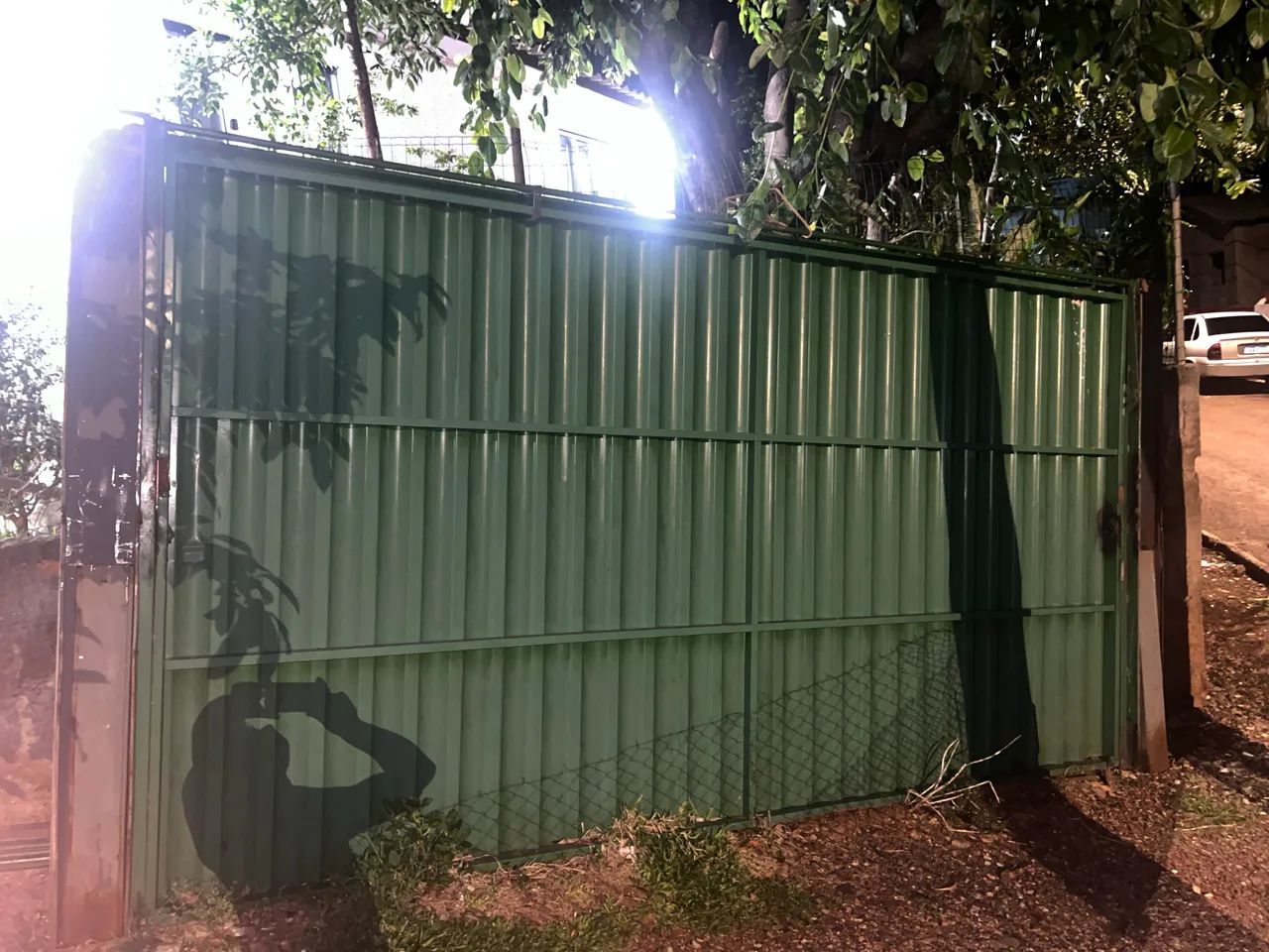 4.92L X 2.38 Elevating Gate with Motor64397050328067120