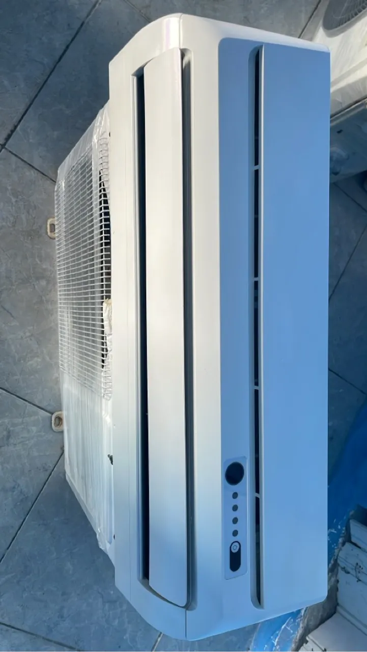 Ar-condicionado cônsul 9 mil Btus, no ponto de instalar!