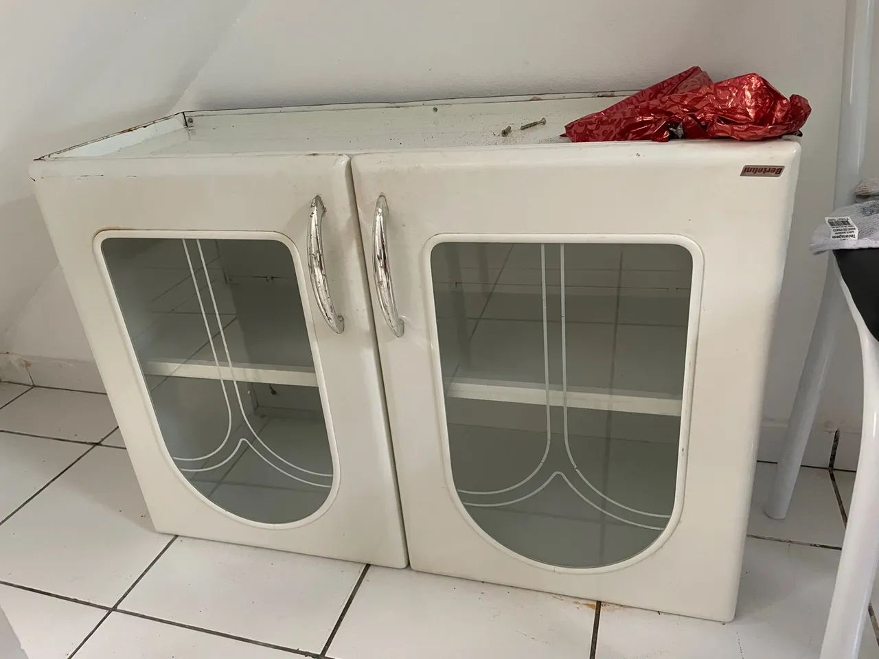 Vende-se armário de cozinha suspenso
