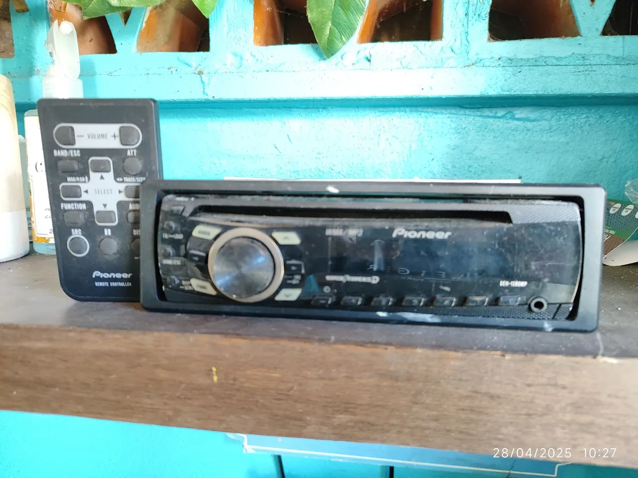Som automotivo Pioneer com controle remoto