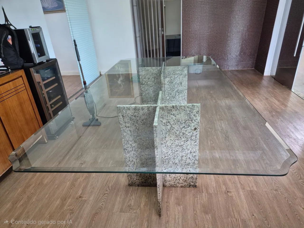 mesa com tampo de vidro 12mm bisotado e base em mármore 