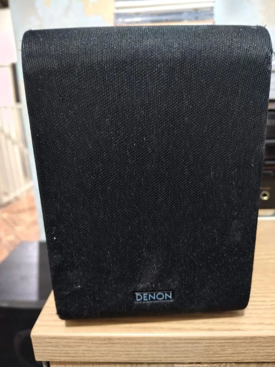 Caixa  de som DENON 
