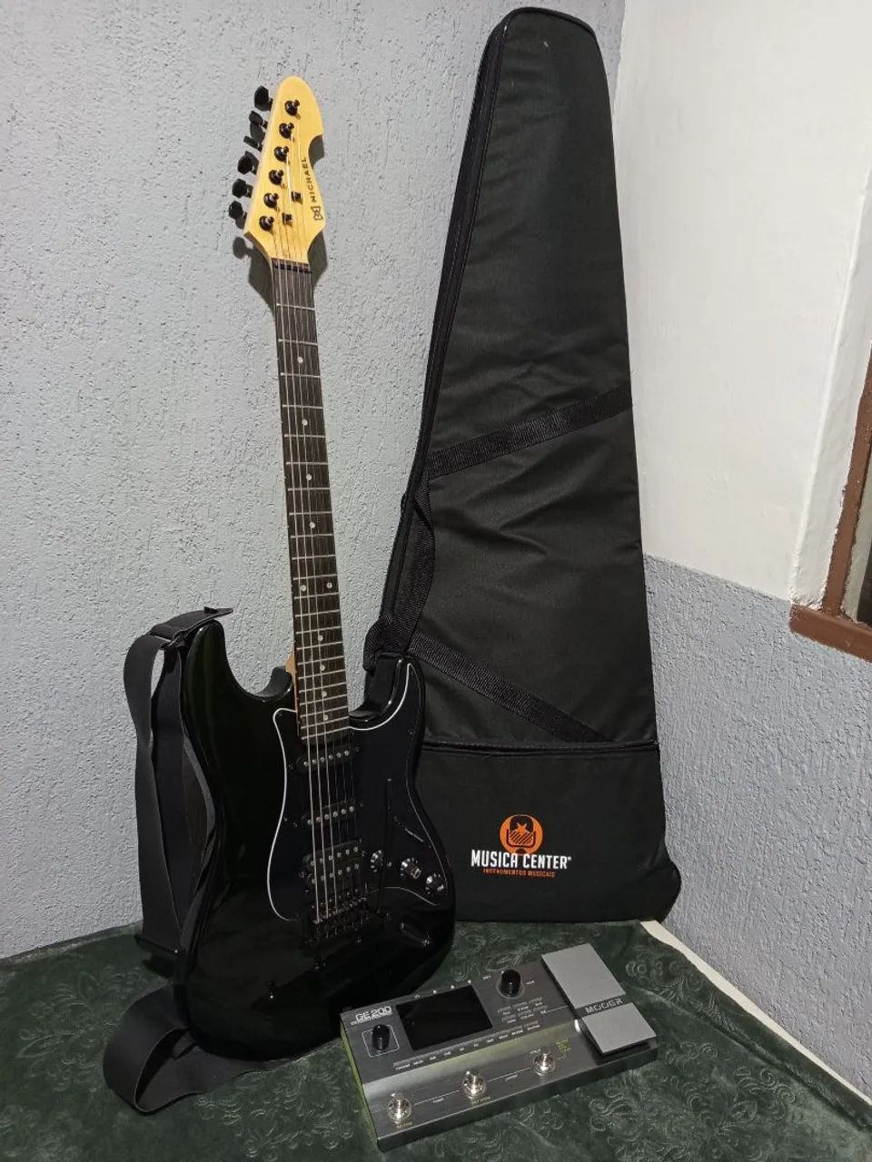 Kit Guitarra Michael GM237N + Capa, Correia + Pedaleira Mooer GE200 (Usados,Ótimo Estado!)
