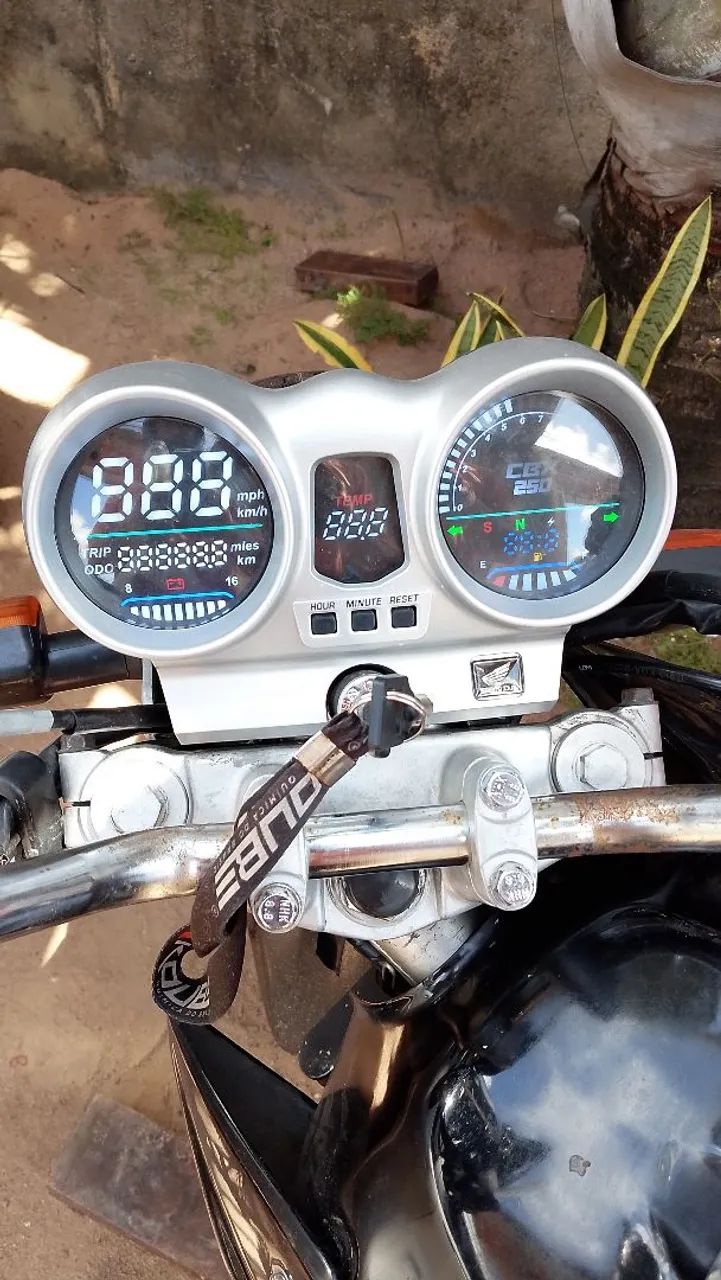 CBX Twister 250                   - Foto 2
