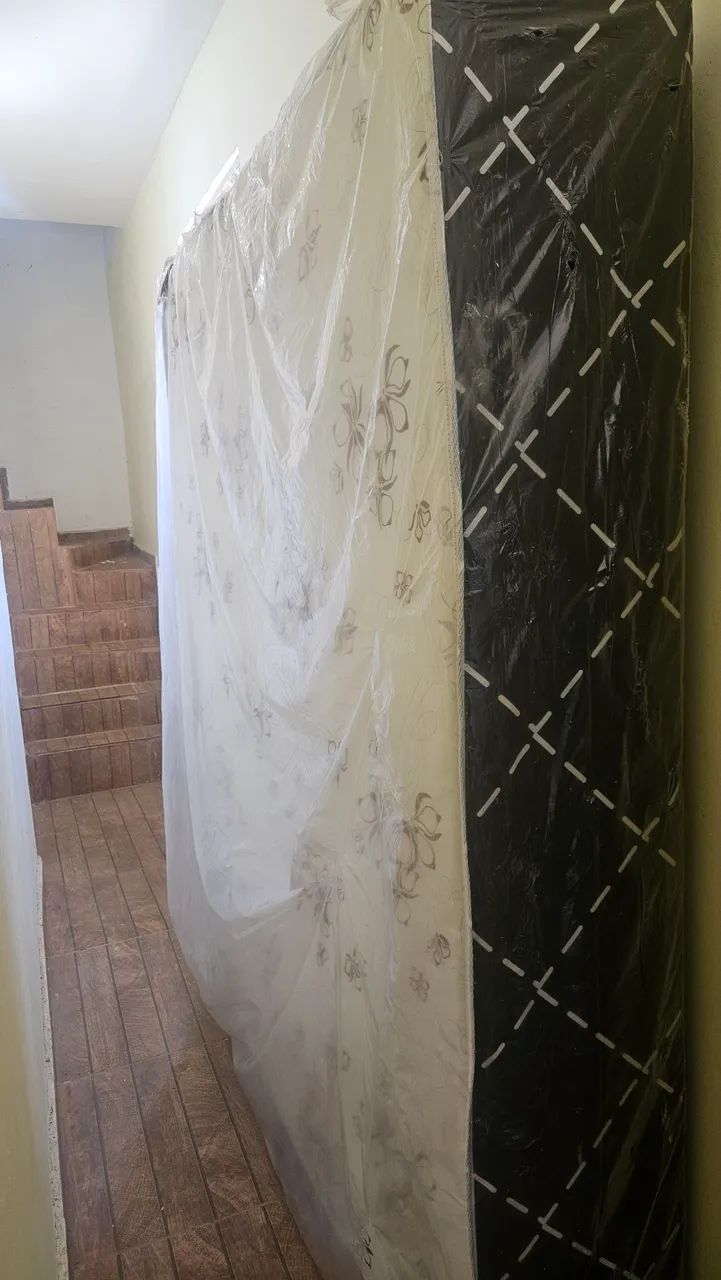 Cama de casal no plástico (nunca usada) 