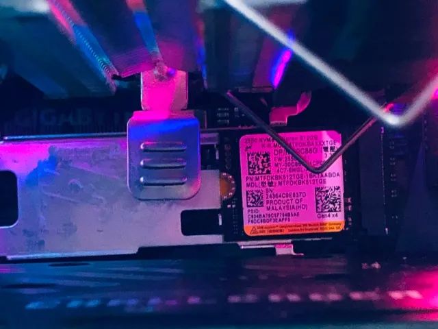 Micron 2230 NVMe SSD READ 5000 MB/s WRITE 4