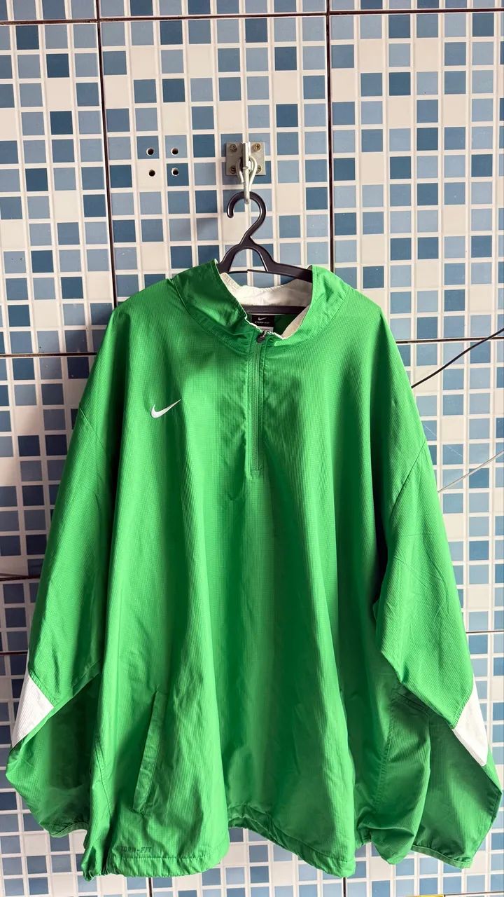 Corta vento Nike