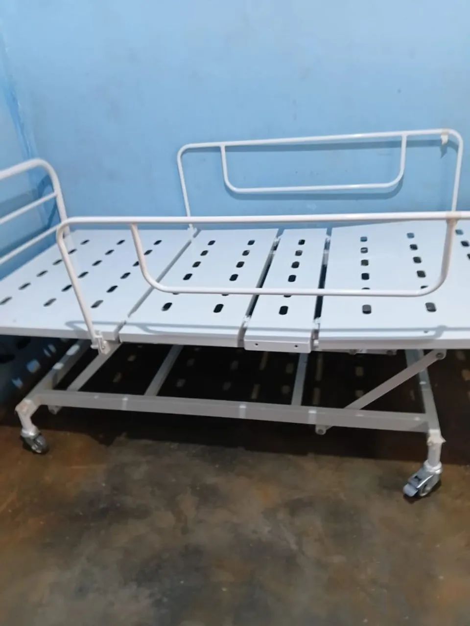 Cama hospitalar semi nova R$ 2.500,00 - Foto 3