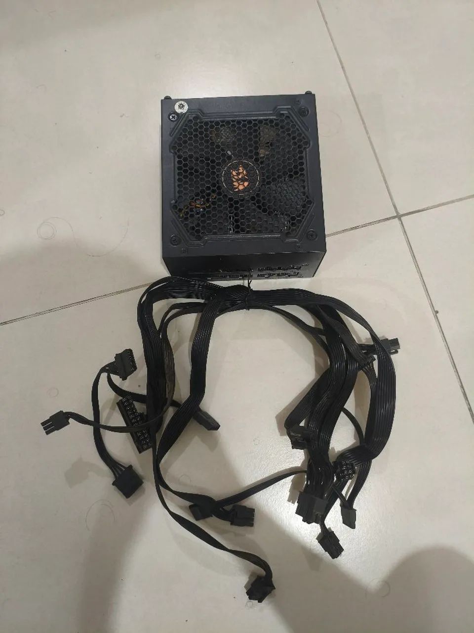Fonte redragon 700W 80 plus bronze 