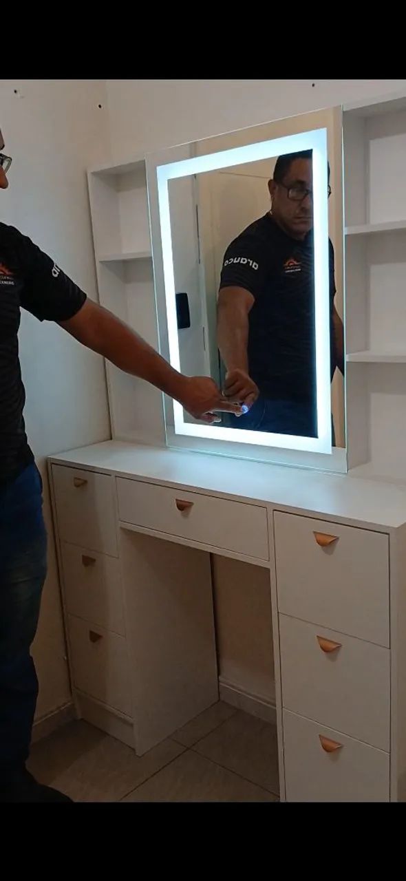 Camarim em MDF com LED no espelho  - Foto 3