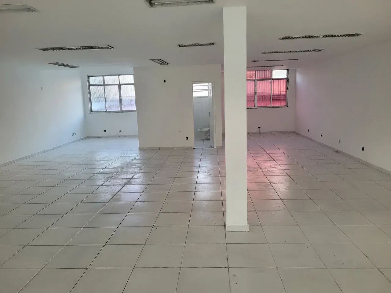 Sobreloja de frente, para locação, com 138 m², em Madureira - Estrada do Portela - Foto 5