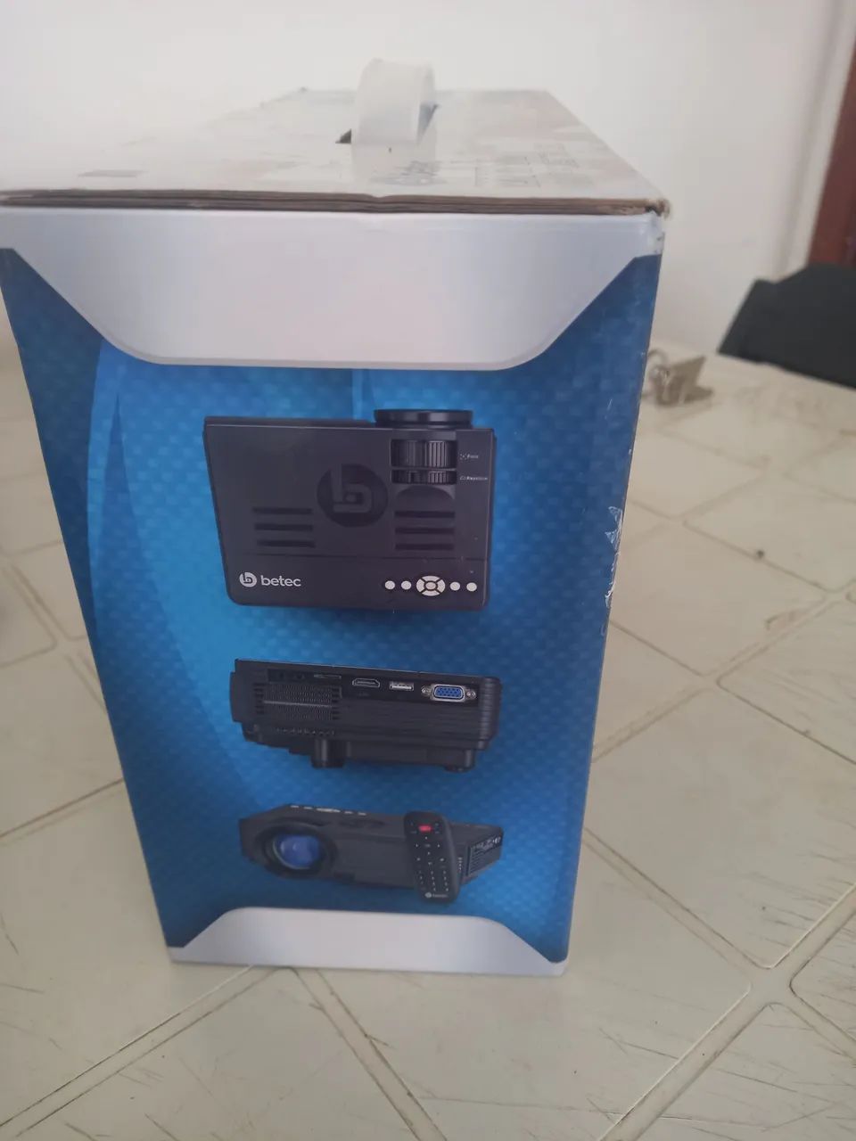 Projetor é um alto falante  - Foto 2