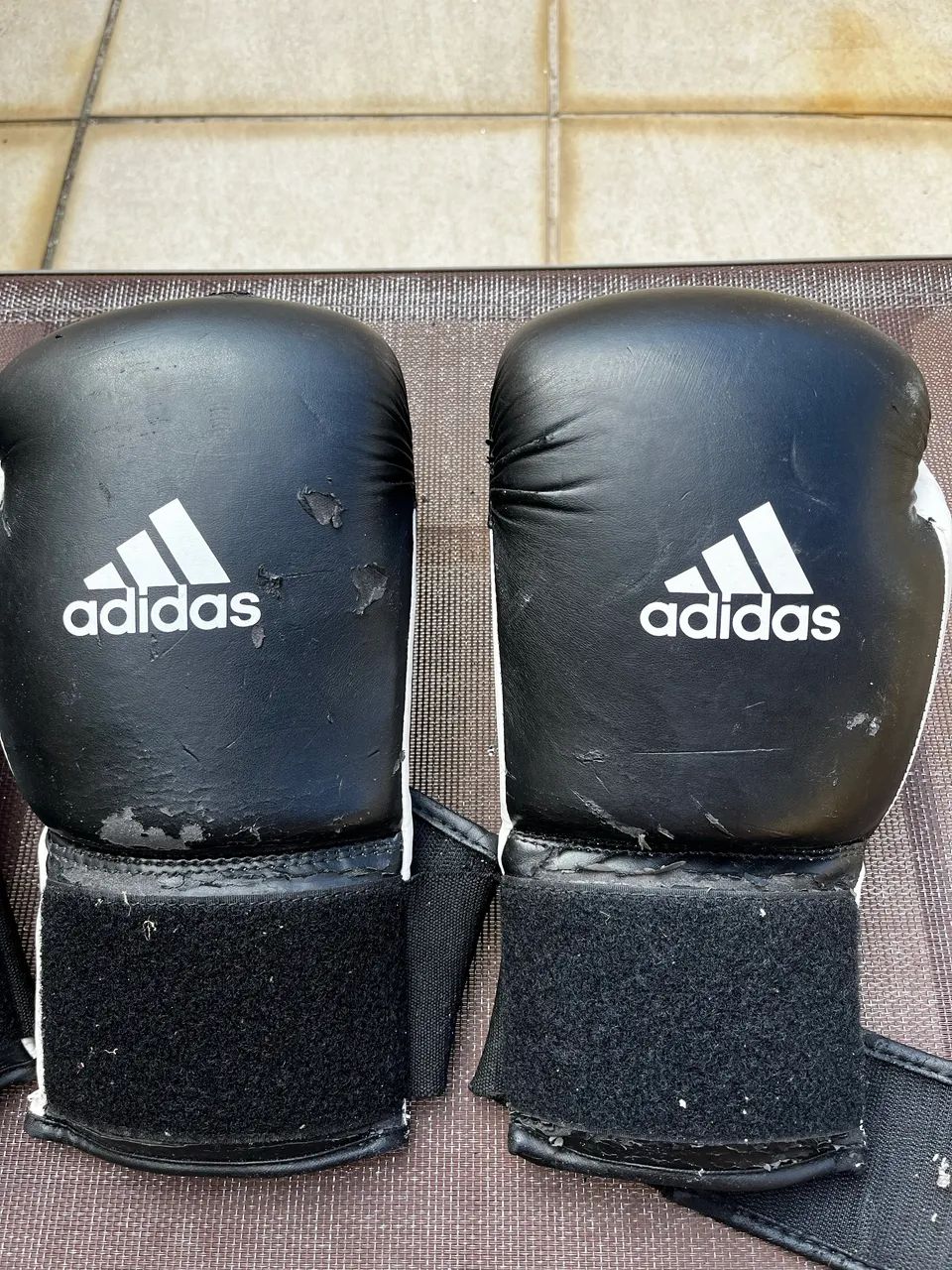 2 pares luva de boxe/muay thai adidas - Foto 3