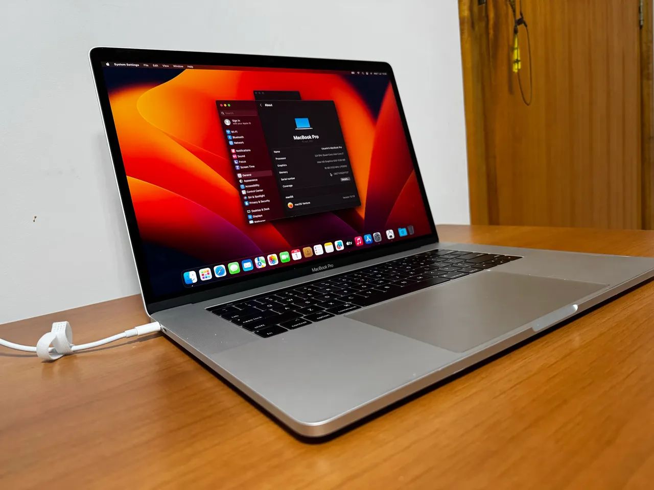 MacBook Pro 2017 Touchbar i7 + 16gb de ram + 256gb SSD  - Foto 3
