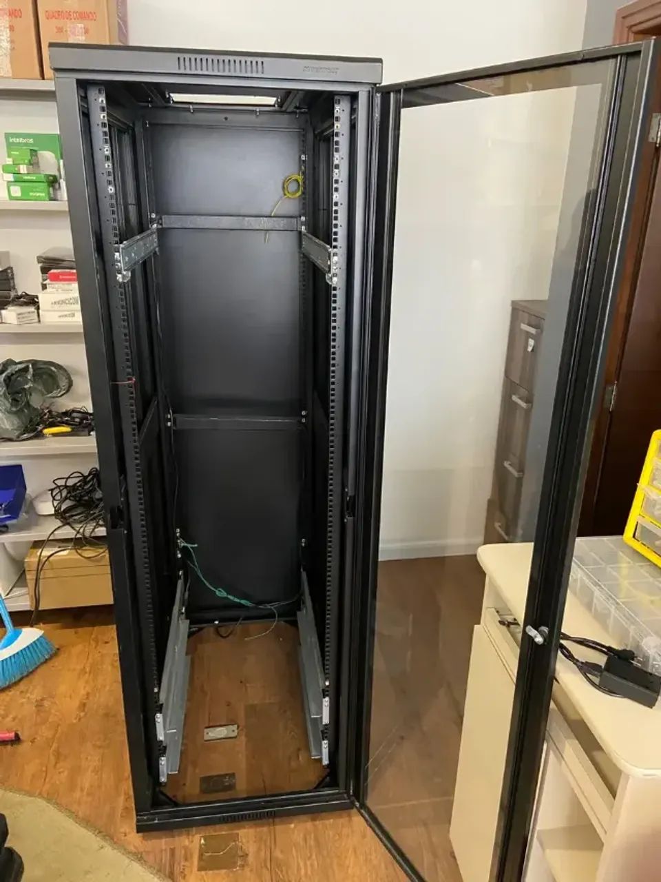 Rack 19'' 40u X 870 Porta De Vidro - Multiway - Foto 2