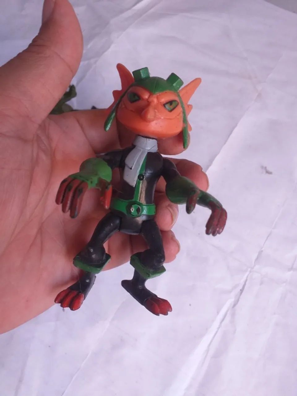 Boneco Diabrete Ben 10 R$35 retirar na cremação - Foto 2
