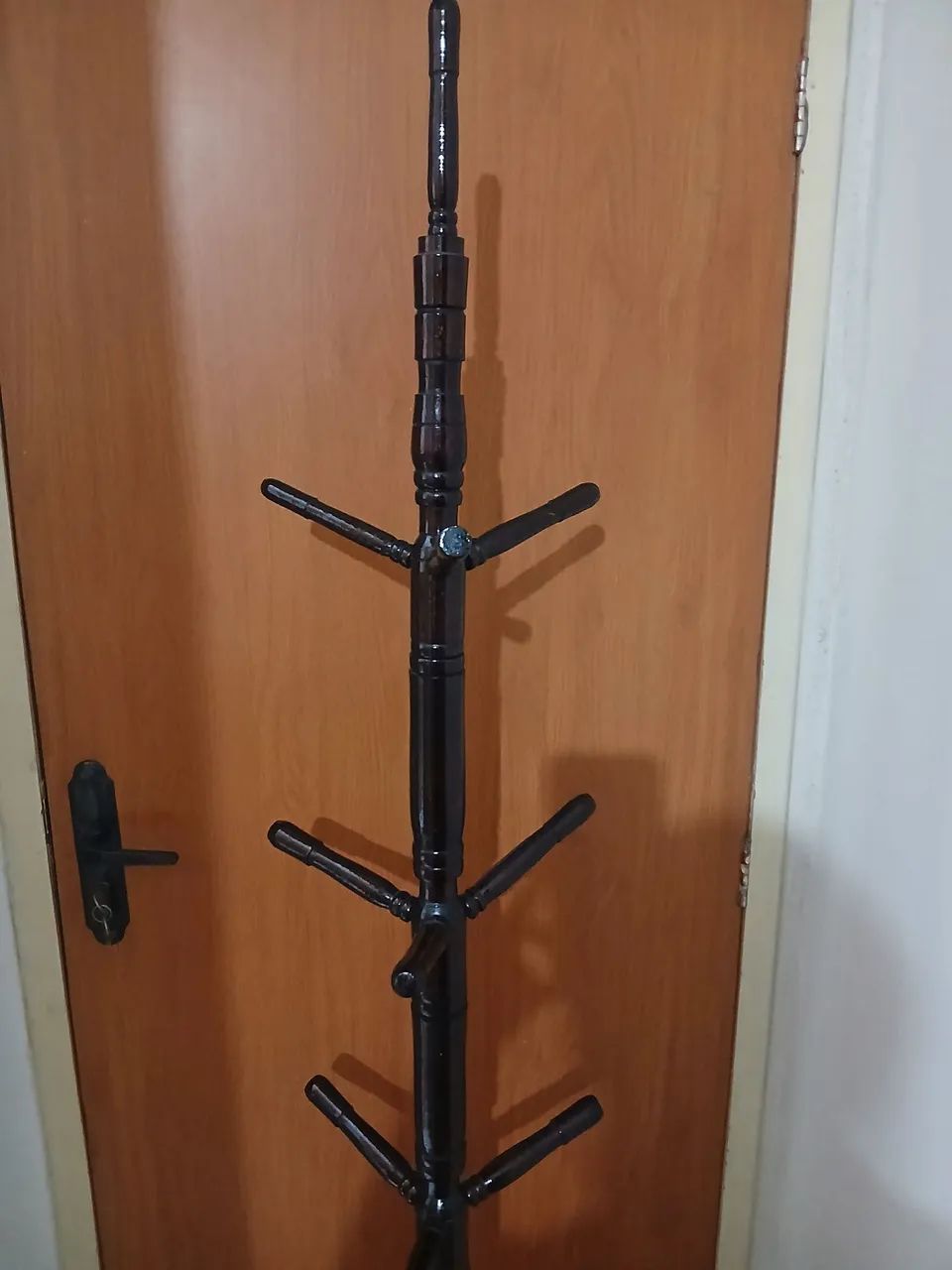 Cabideiro de madeira64962684203905122