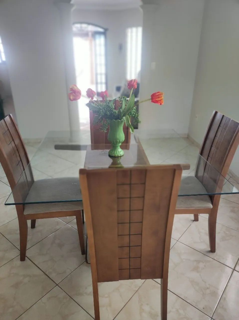 Mesa com 4 cadeiras imbuia
