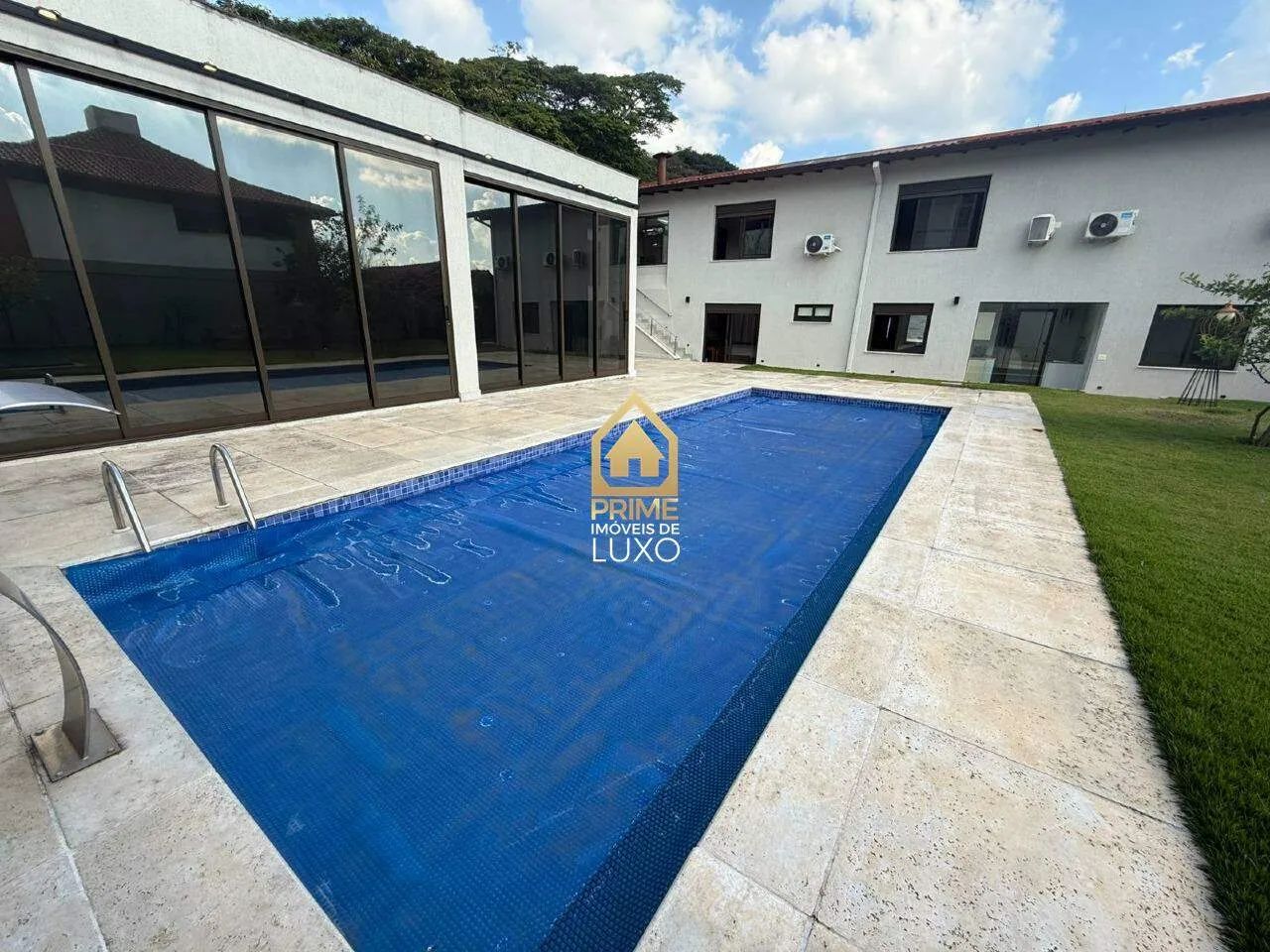 Casa à venda com 7 quartos, no bairro Belvedere