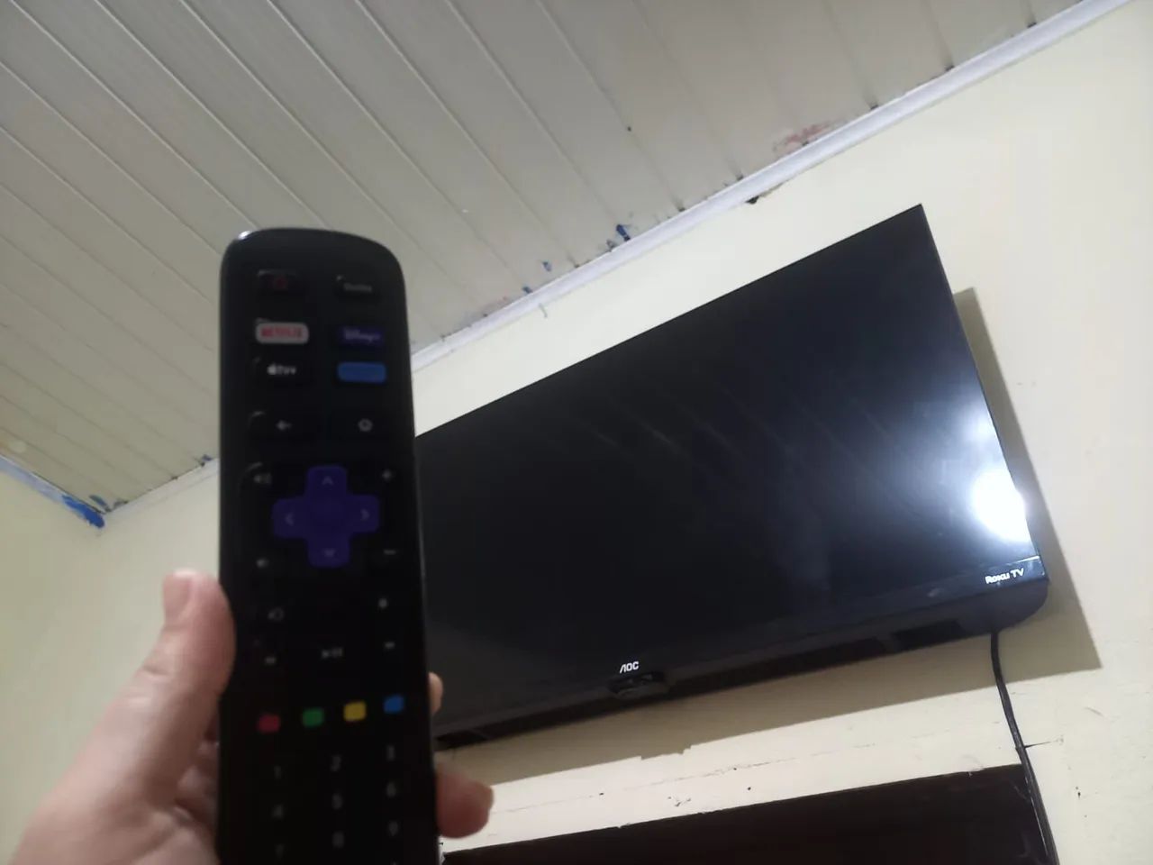Vendo essa televisão smart 32 polegadas com controle já está no menor valor  - Foto 2