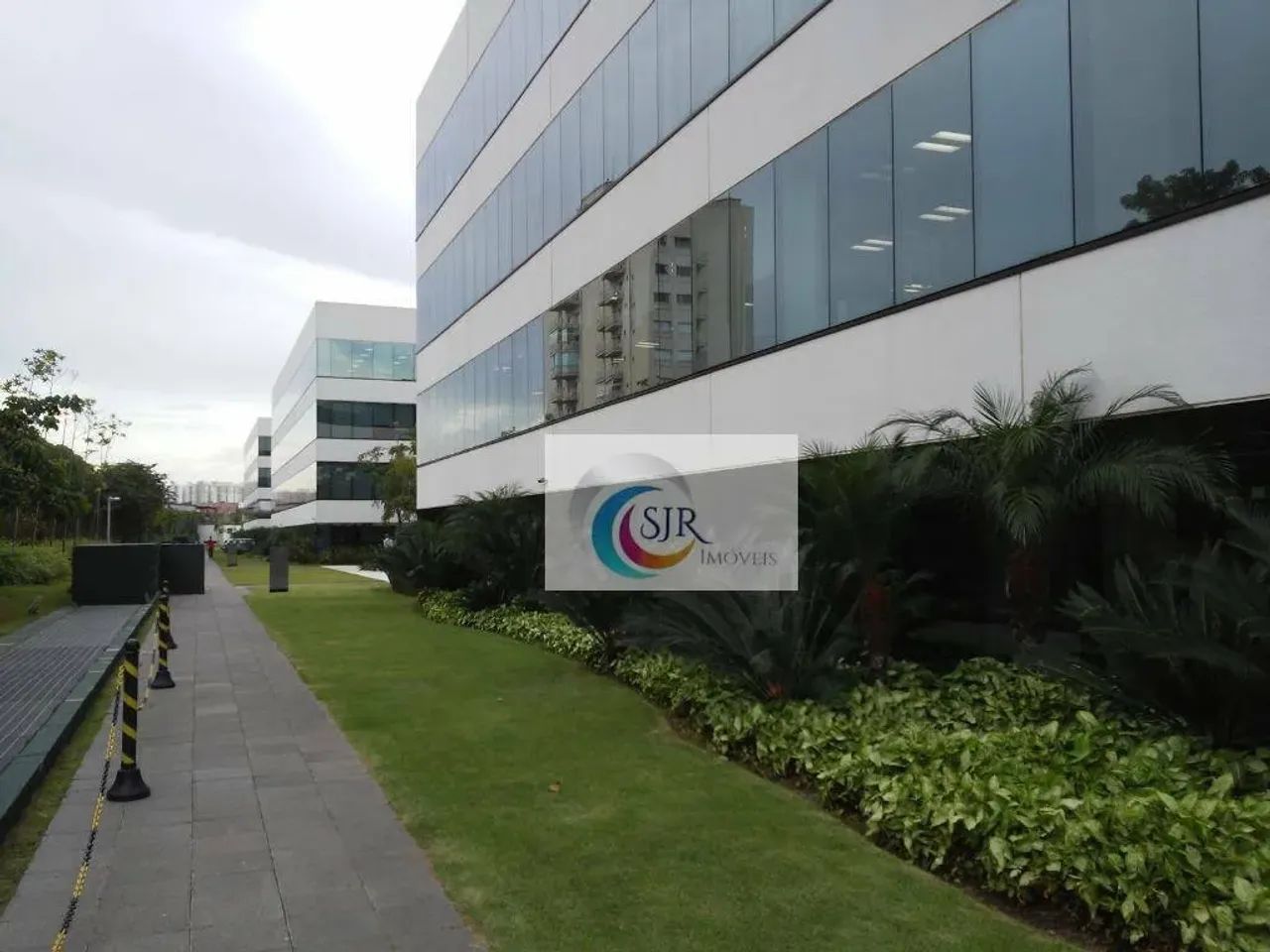 Conjunto Comercial de 1.720m² úteis com 50 vagas em Edifício Triple A!! - Foto 14