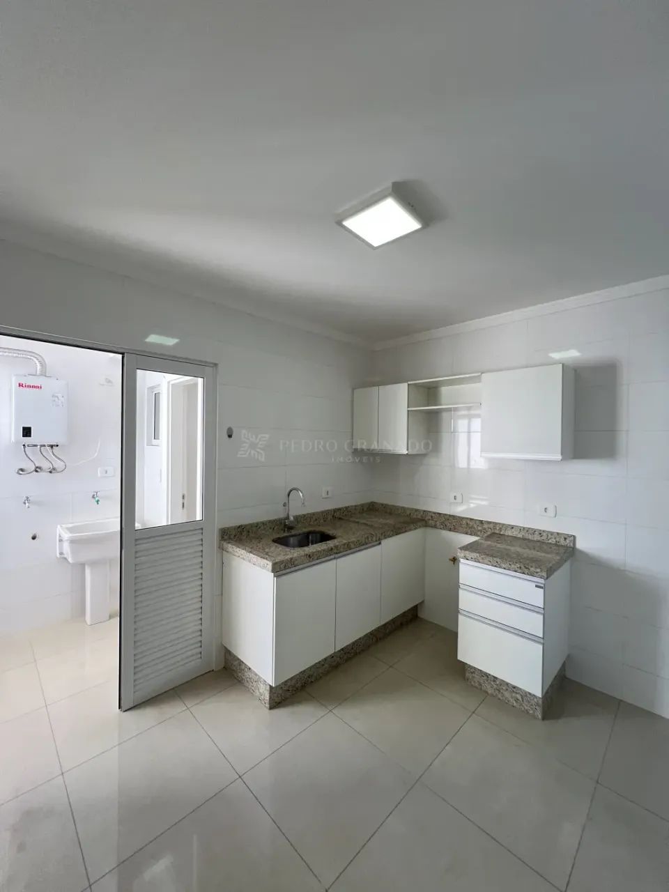 Apartamento com 03 dormitórios - Zona 03 - Foto 5