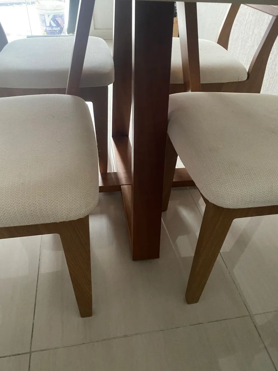 Mesa com 4 cadeiras  - Foto 2