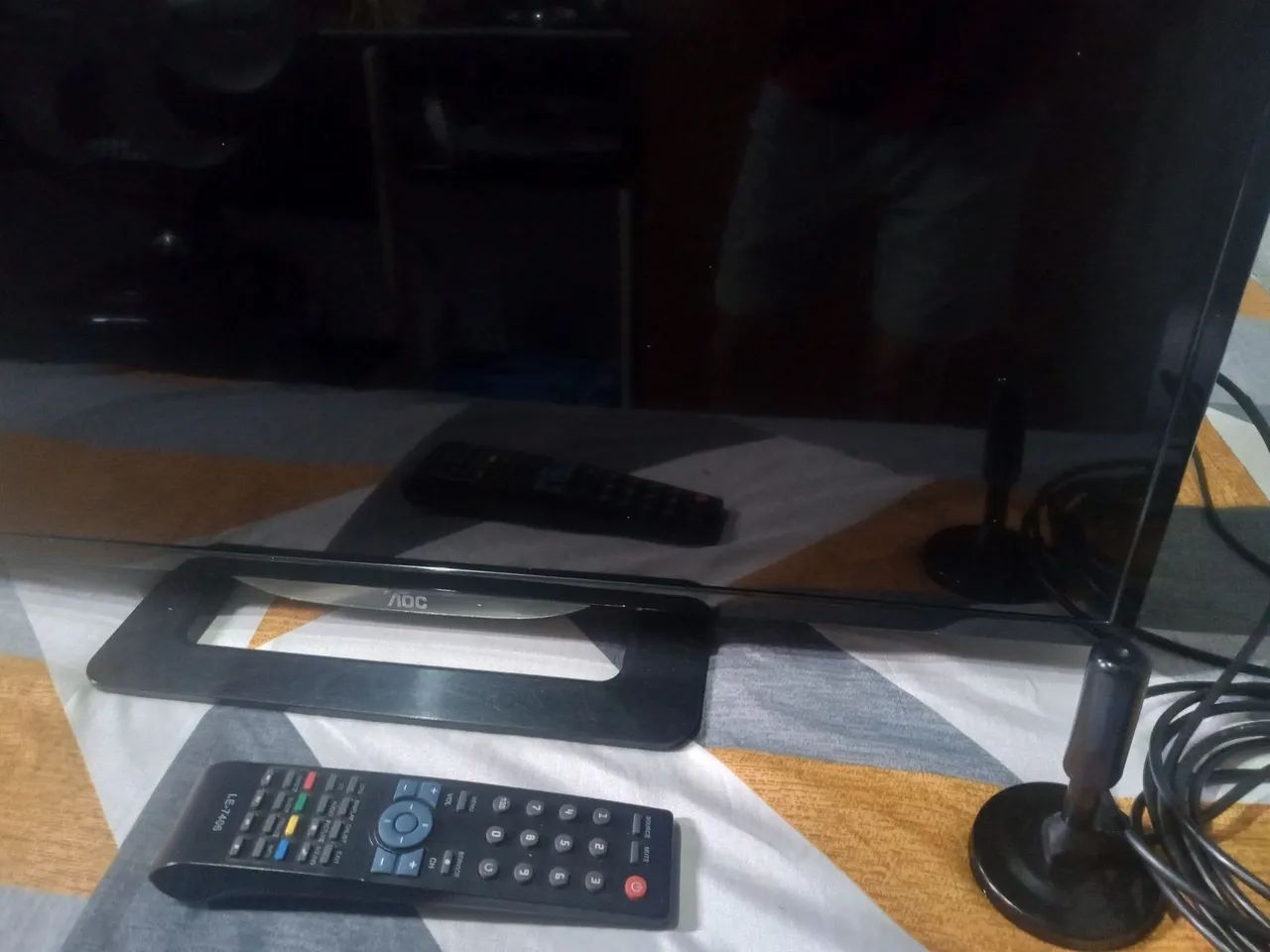 Tv AOC 32. Para retirada de peças. - Foto 2