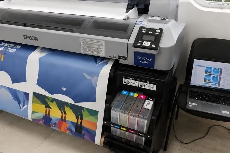 Plotter Epson F6370 - Conservada  - Foto 3